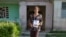 La profesora Alina Bárbara López en una foto tomada del perfil de Facebook de su colega Jorge Fernández Era
