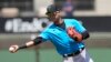 José “Candelita” Iglesias sale de los Miami Marlins. (AP/Lynne Sladky)