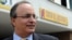 Frank Mora, cuando era subsecretario de Defensa Adjunto para Asuntos del Hemisferio Occidental, en 2010, en Medellín, Colombia. (RAUL ARBOLEDA / AFP).