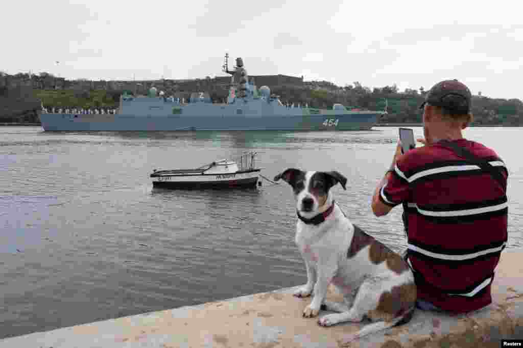 En un comunicado, el régimen de Cuba afirmó que "ninguno de los barcos lleva armas nucleares, por lo que nuestro país no representa ninguna amenaza para la región". REUTERS/Alexandre Meneghini