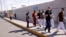 Cubanos expulsados de EEUU y enviados a México bajo el Título 42, en el puente fronterizo de Ciudad Juárez, el 3 de mayo de 2022.
