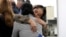 María José Aragón abraza a María José Martínez, en Miami el 15 de noviembre de 2023. Ambas son exprisioneras políticas del régimen de Daniel Ortega.(AP Photo/Lynne Sladky).