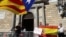 Ambiente ante el Palau de la Generalitat
