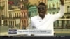 Opositor cubano protesta frente a las cámaras de ESPN