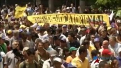 Gobierno de Maduro utiliza la represión para contener protestas de los venezolanos Gobierno de Maduro utiliza la represión para contener protestas de los venezolanos