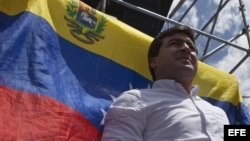 Antonio Ledezma (i), alcalde mayor de Caracas, y Daniel Ceballos (d), alcalde de San Cristóbal.