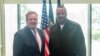 Mike Hammer (izq.) y el Jefe del Comando Sur, el Almirante Holsey, reunidos en septiembre de 2025.