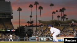El estadio de los Dodgers de Los Angeles en esa misma ciudad.