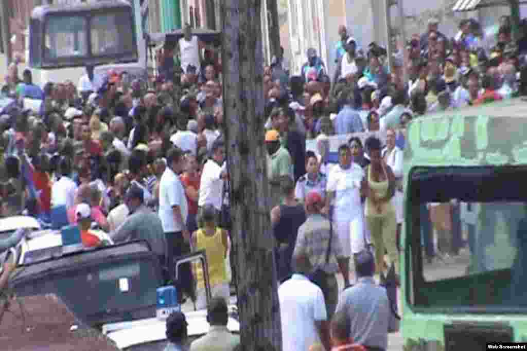  Arresto de Dama de Blanco Caridad Burunate en Colón, domingo 15.